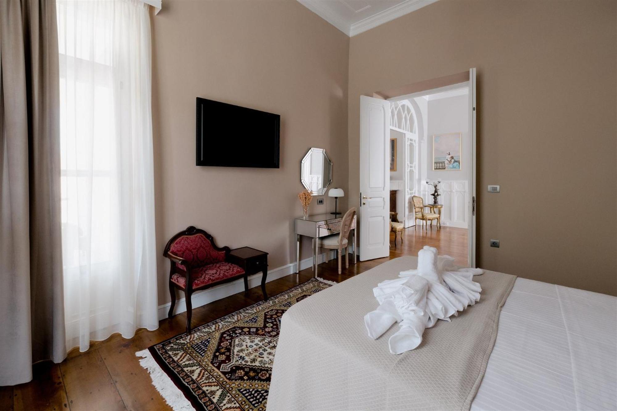 Victoria Mansion A Luxurious Neoclassical Experience Rhodes City Buitenkant foto